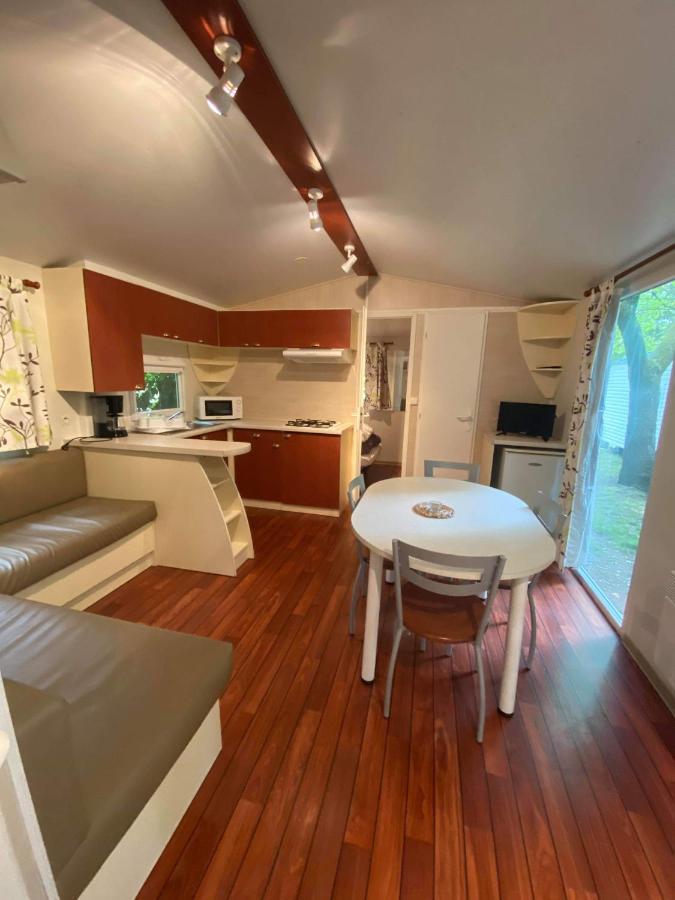 Camping De Baignes Hotel Eksteriør billede
