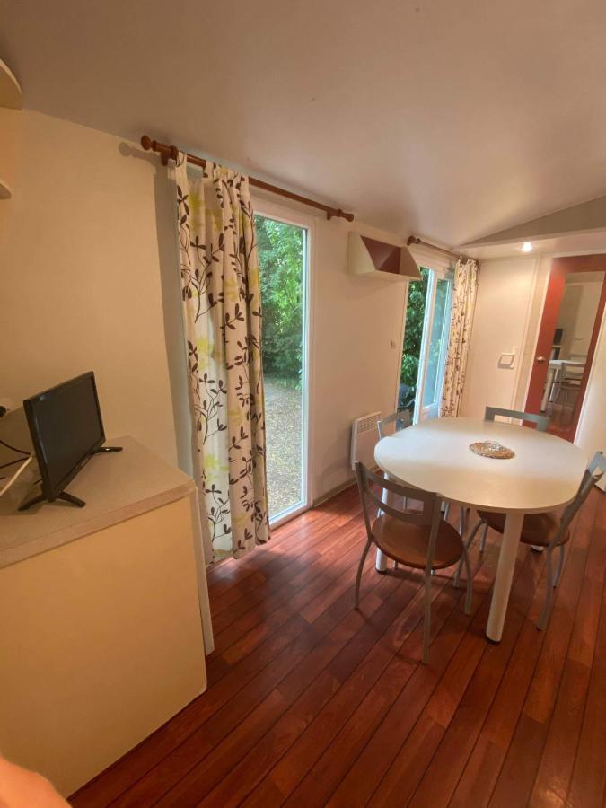 Camping De Baignes Hotel Eksteriør billede